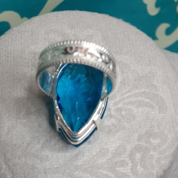 Beautiful Blue Topaz Teardrop S925 Ring - 9 gm TWp - Picture 7 of 8